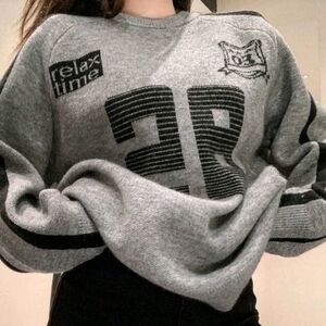 Gray sweater bust 39_42"